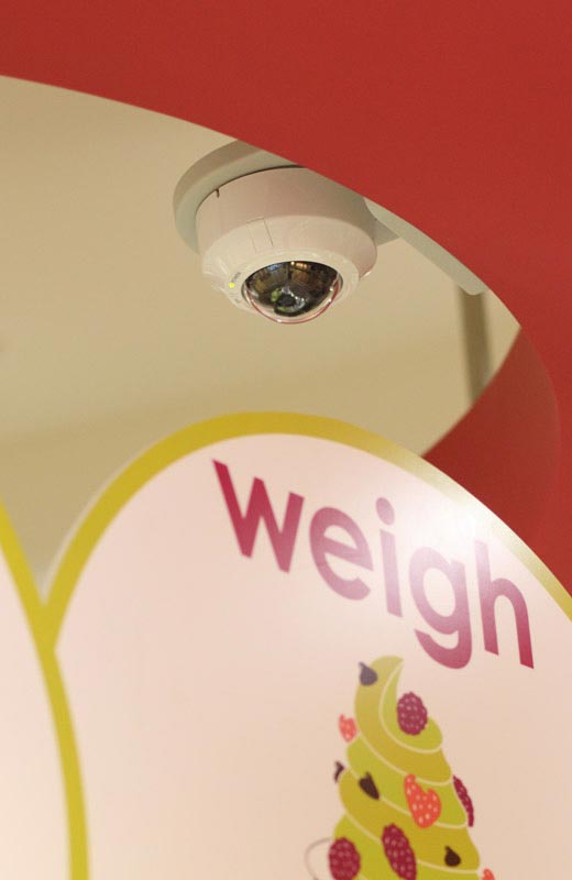 店舗の防犯カメラ